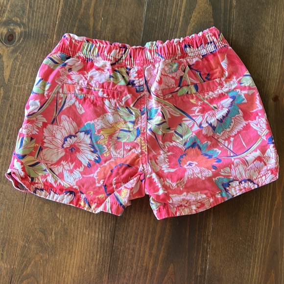 Gap kids floral shorts - Picture 2 of 4